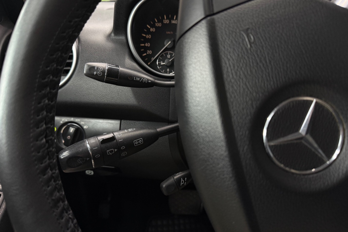 Ponuka vozidiel / Mercedes-Benz ML 500 4MATIC V8 5.0 - video