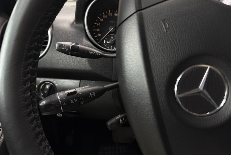 Ponuka vozidiel / Mercedes-Benz ML 500 4MATIC V8 5.0 - video Ponuka vozidiel / Mercedes-Benz ML 500 4MATIC V8 5.0 - video