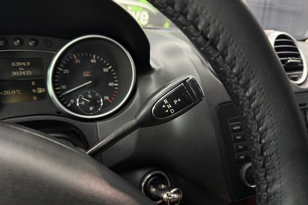 Ponuka vozidiel / Mercedes-Benz ML 500 4MATIC V8 5.0 - video