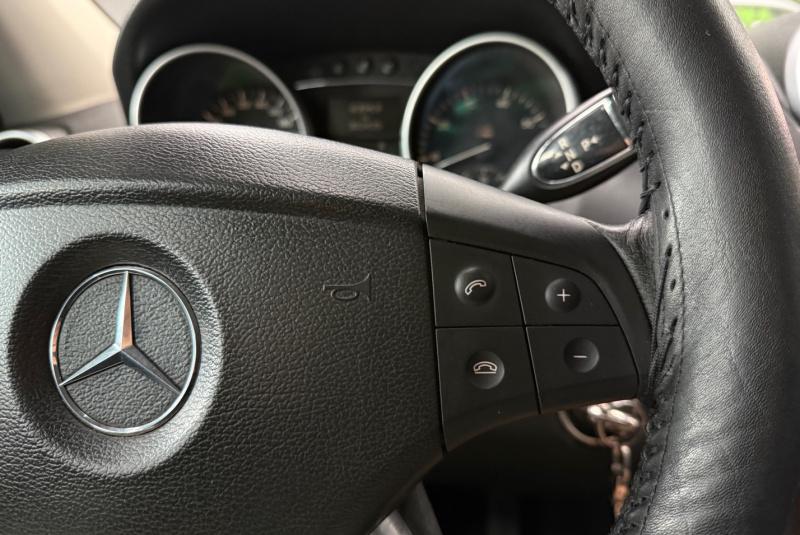  Ponuka vozidiel / Mercedes-Benz ML 500 4MATIC V8 5.0 - video