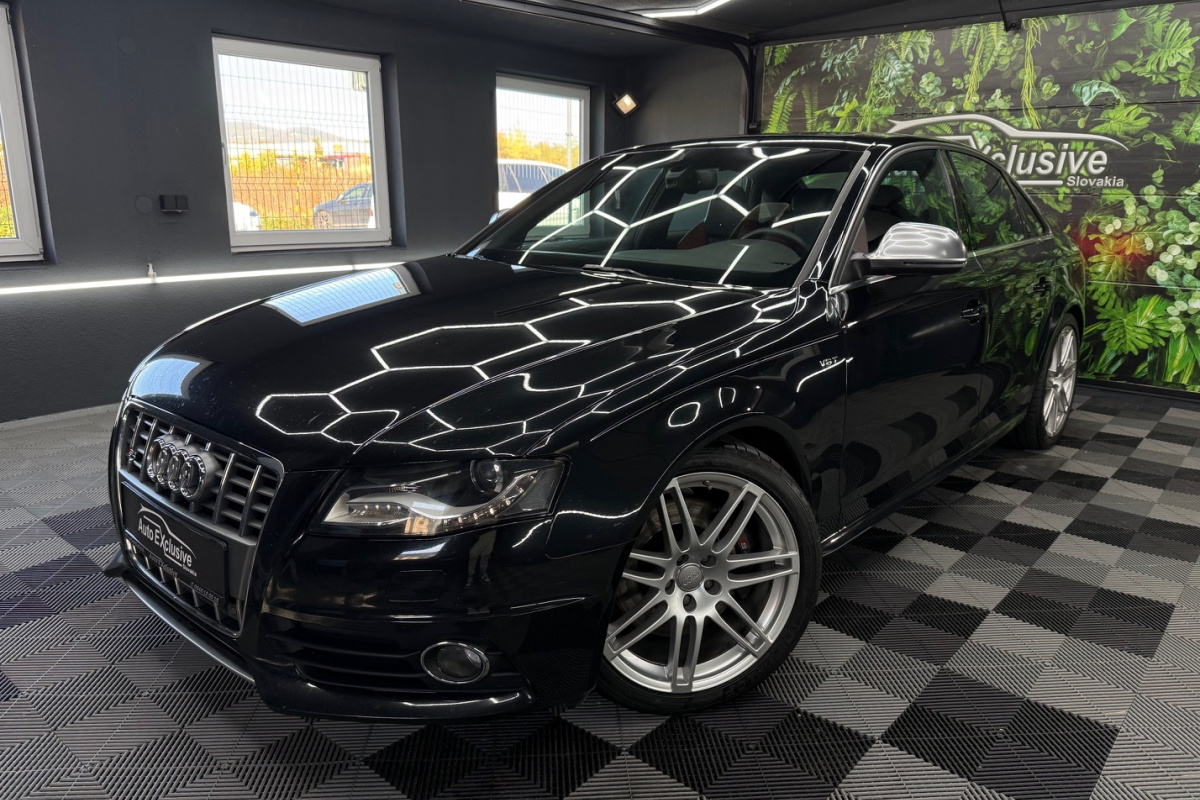 Ponuka vozidiel / Audi S4 3.0T FSI V6 quattro S-tronic - video
