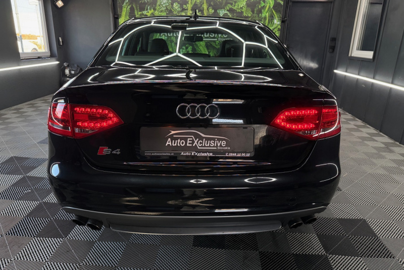  Ponuka vozidiel / Audi S4 3.0T FSI V6 quattro S-tronic - video