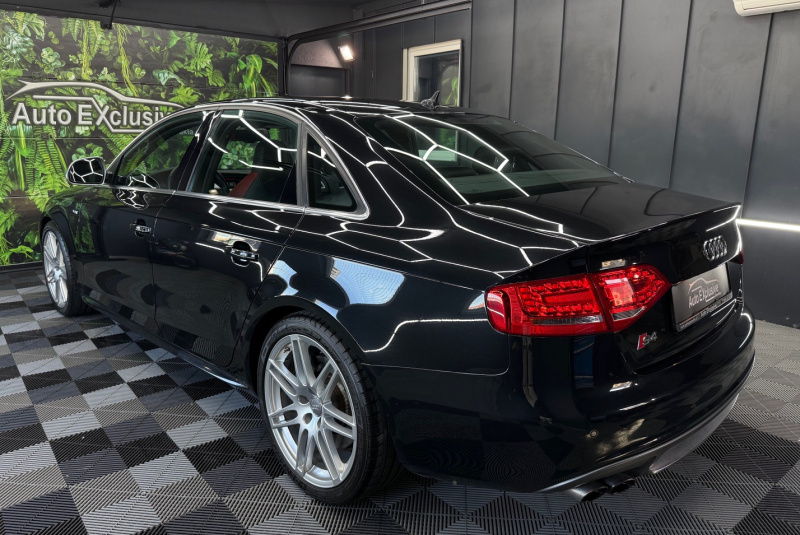  Ponuka vozidiel / Audi S4 3.0T FSI V6 quattro S-tronic - video