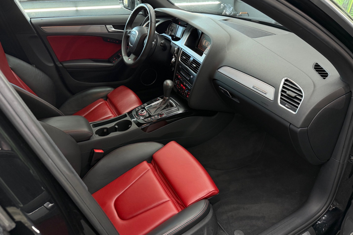 Ponuka vozidiel / Audi S4 3.0T FSI V6 quattro S-tronic - video Ponuka vozidiel / Audi S4 3.0T FSI V6 quattro S-tronic - video