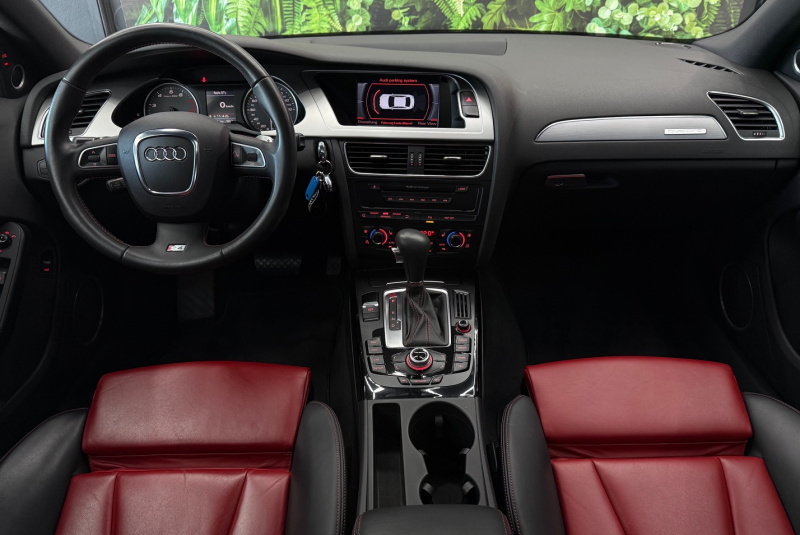  Ponuka vozidiel / Audi S4 3.0T FSI V6 quattro S-tronic - video