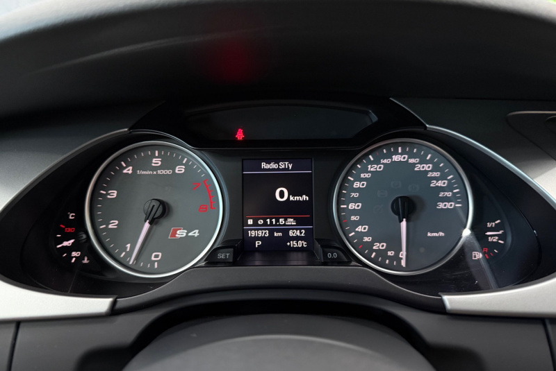  Ponuka vozidiel / Audi S4 3.0T FSI V6 quattro S-tronic - video