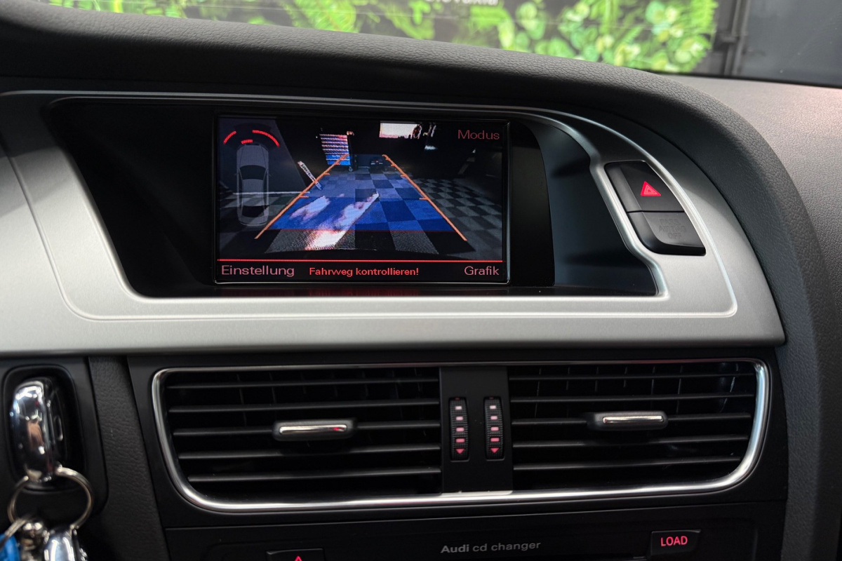 Ponuka vozidiel / Audi S4 3.0T FSI V6 quattro S-tronic - video