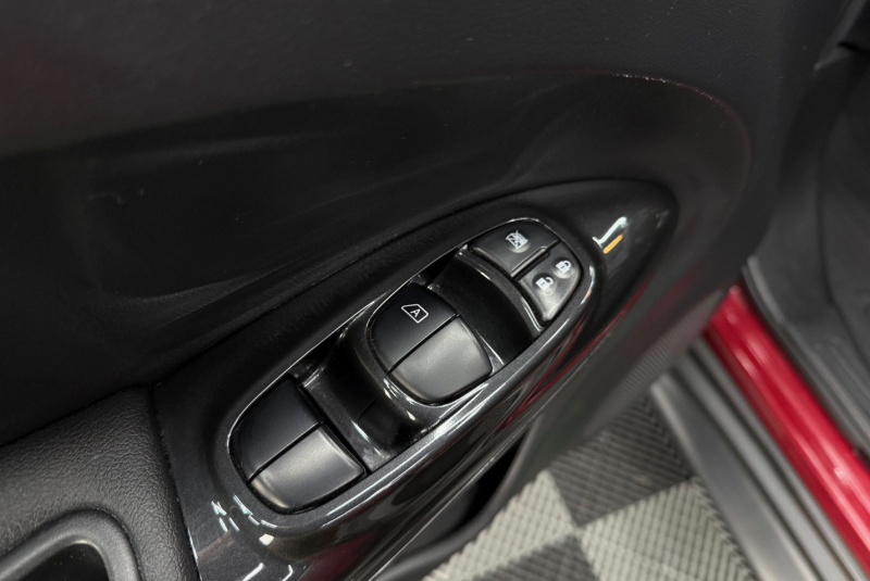  Ponuka vozidiel / Nissan Juke 1.6 l 112 Tekna X-Tronic - video