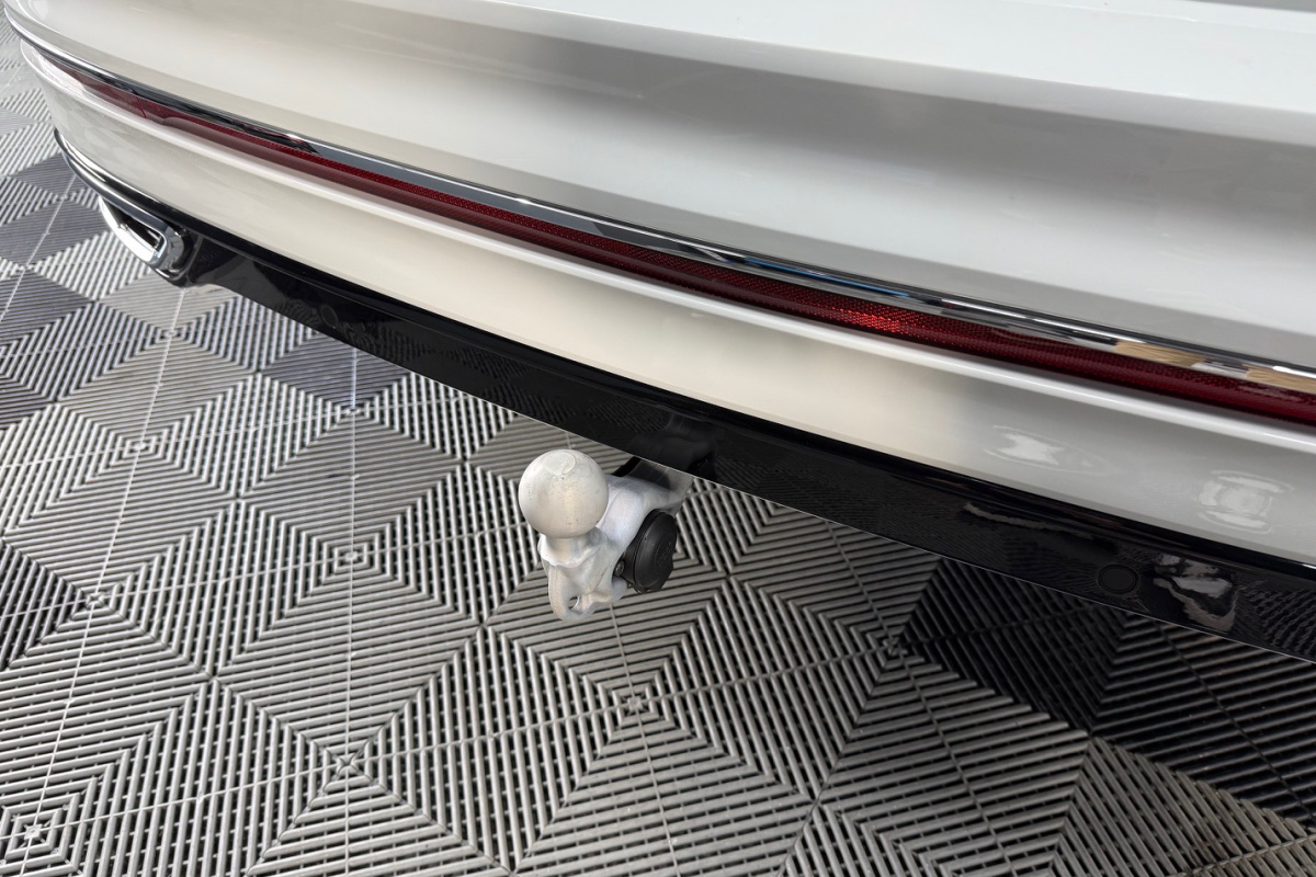 Ponuka vozidiel / Volkswagen Tiguan Allspace 2.0 TSI OPF 4Motion R-Line DSG - video