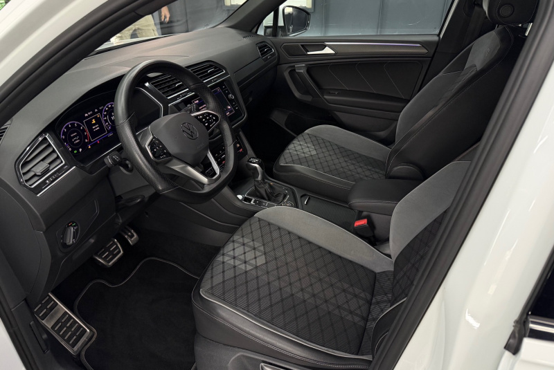  Ponuka vozidiel / Volkswagen Tiguan Allspace 2.0 TSI OPF 4Motion R-Line DSG - video