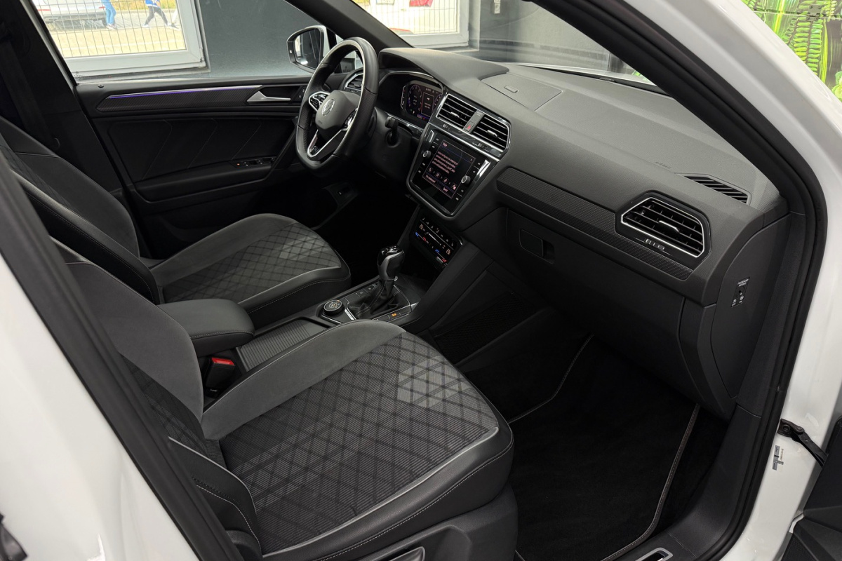 Ponuka vozidiel / Volkswagen Tiguan Allspace 2.0 TSI OPF 4Motion R-Line DSG - video