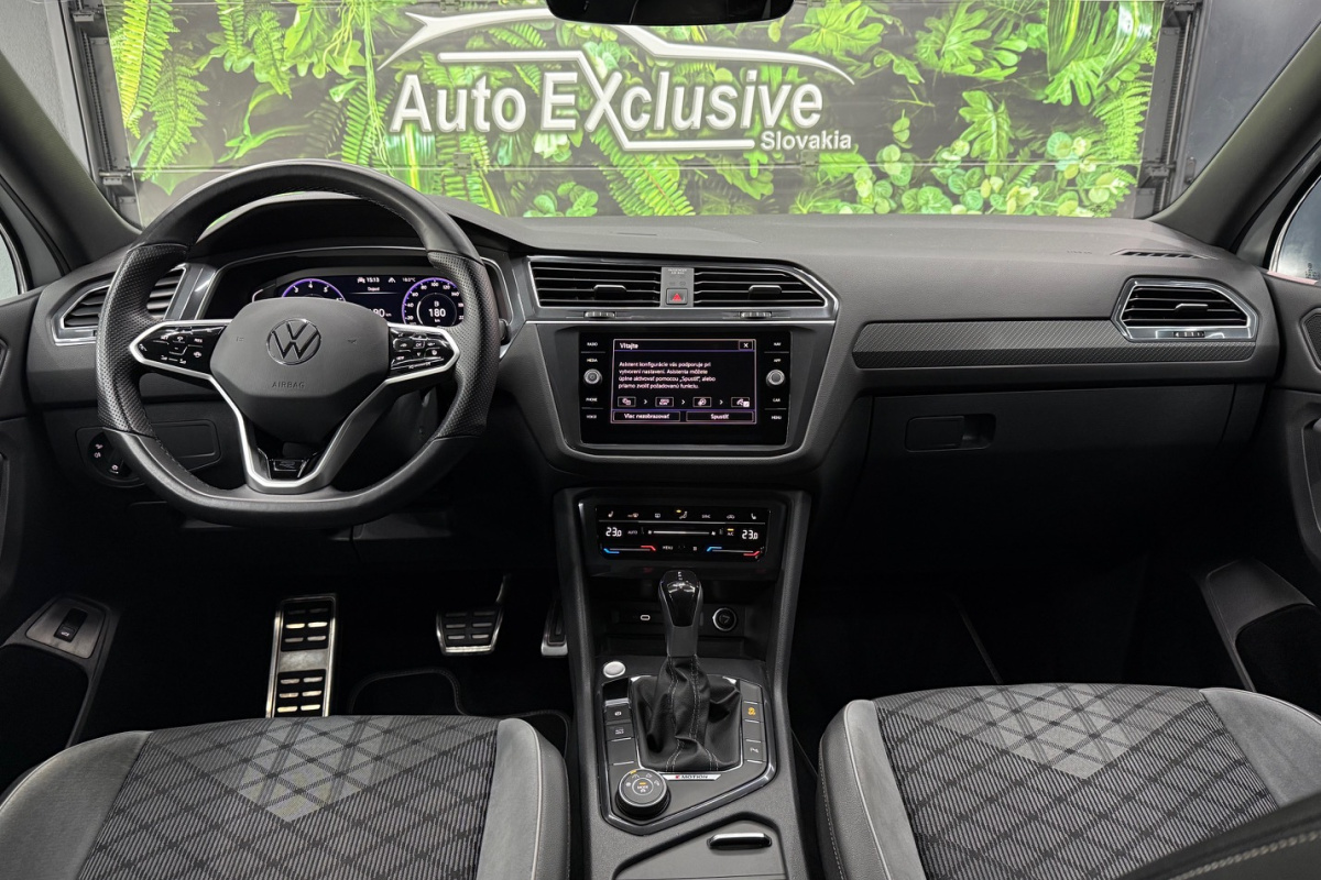 Ponuka vozidiel / Volkswagen Tiguan Allspace 2.0 TSI OPF 4Motion R-Line DSG - video