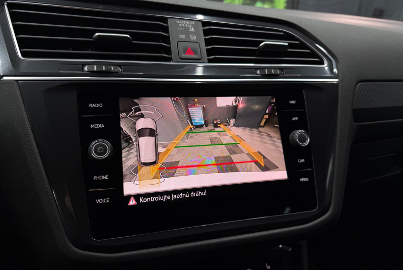  Ponuka vozidiel / Volkswagen Tiguan Allspace 2.0 TSI OPF 4Motion R-Line DSG - video