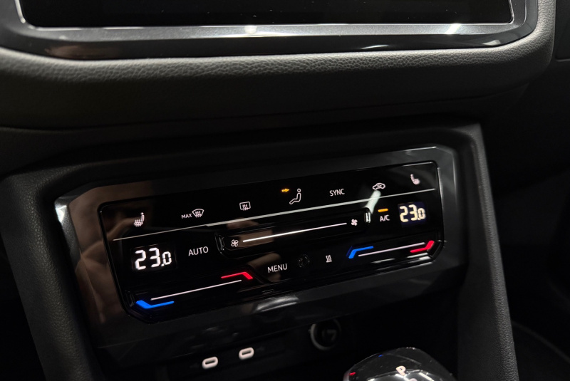  Ponuka vozidiel / Volkswagen Tiguan Allspace 2.0 TSI OPF 4Motion R-Line DSG - video