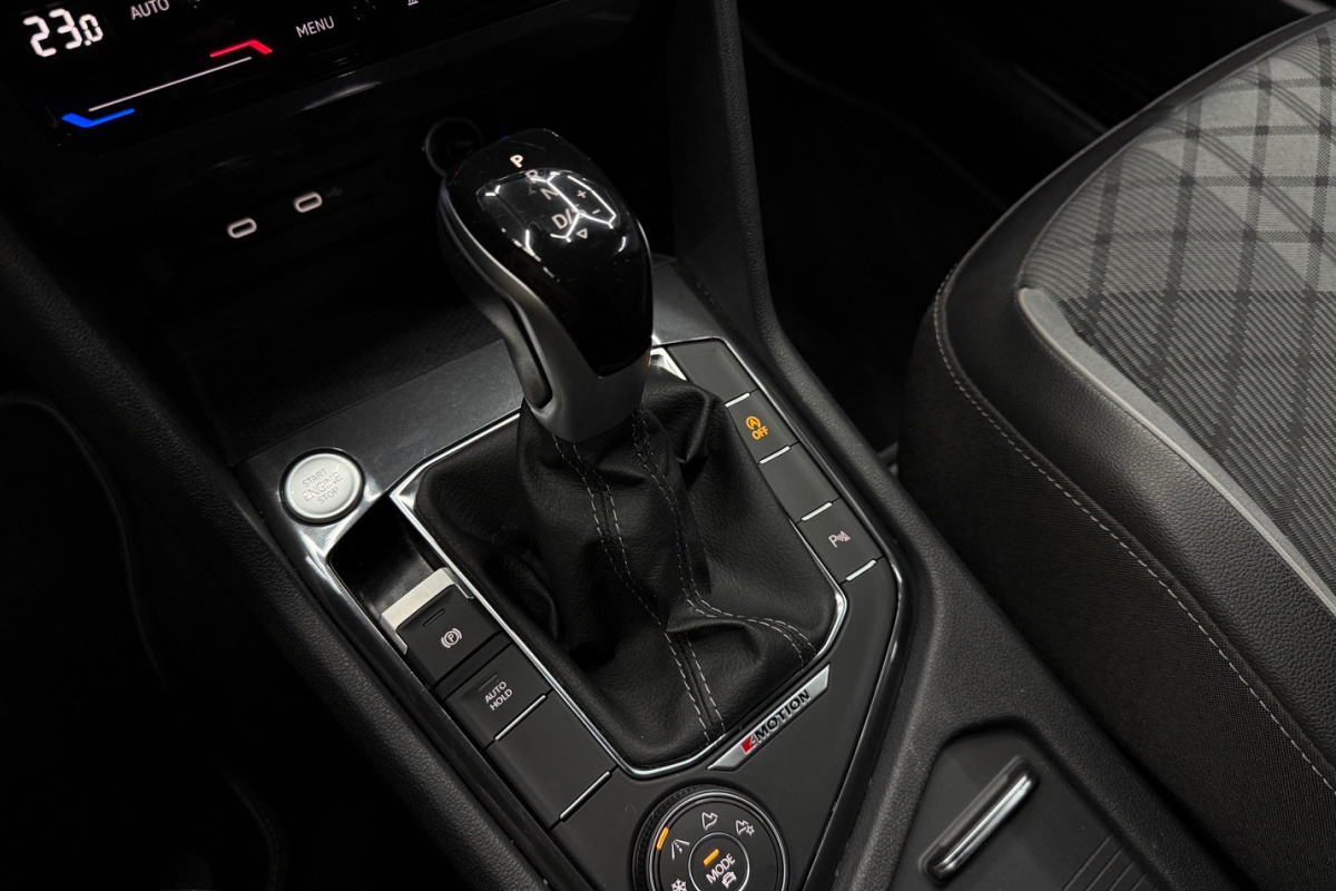 Ponuka vozidiel / Volkswagen Tiguan Allspace 2.0 TSI OPF 4Motion R-Line DSG - video