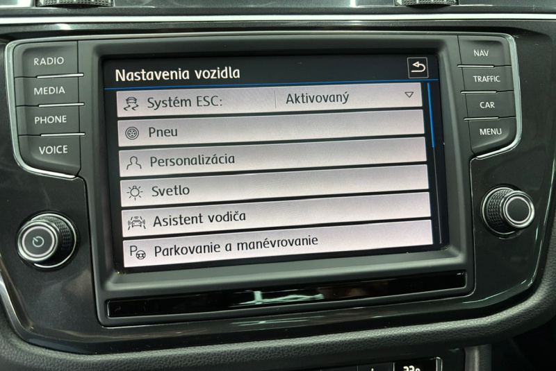  Ponuka vozidiel / Volkswagen Tiguan 2.0 TDI SCR BMT 4MOTION Highline DSG EU6 - video