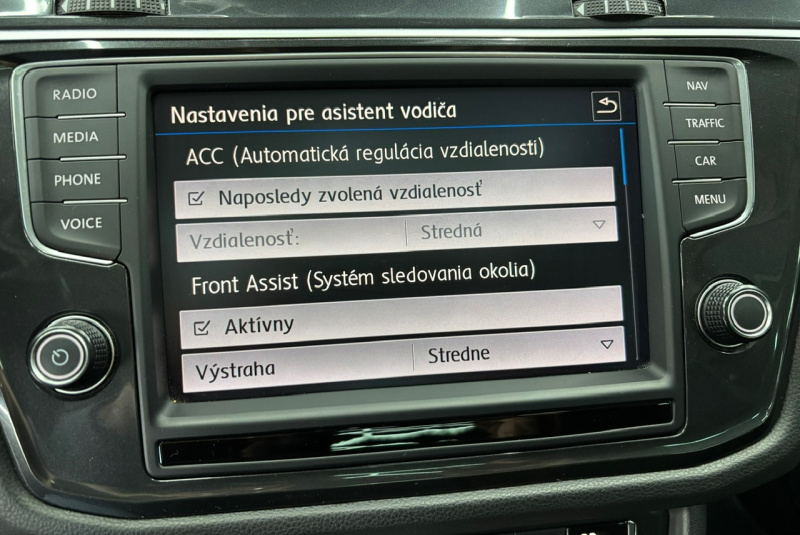  Ponuka vozidiel / Volkswagen Tiguan 2.0 TDI SCR BMT 4MOTION Highline DSG EU6 - video