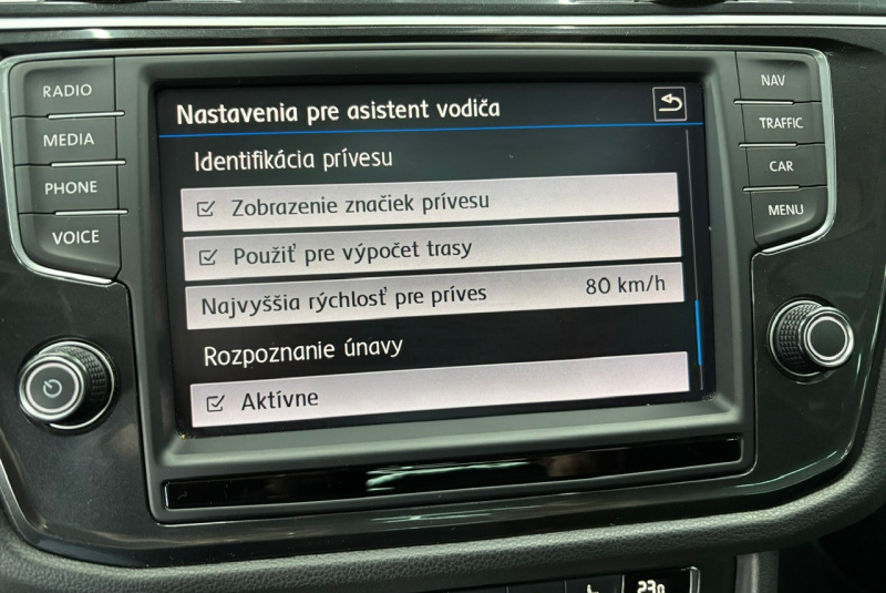  Ponuka vozidiel / Volkswagen Tiguan 2.0 TDI SCR BMT 4MOTION Highline DSG EU6 - video