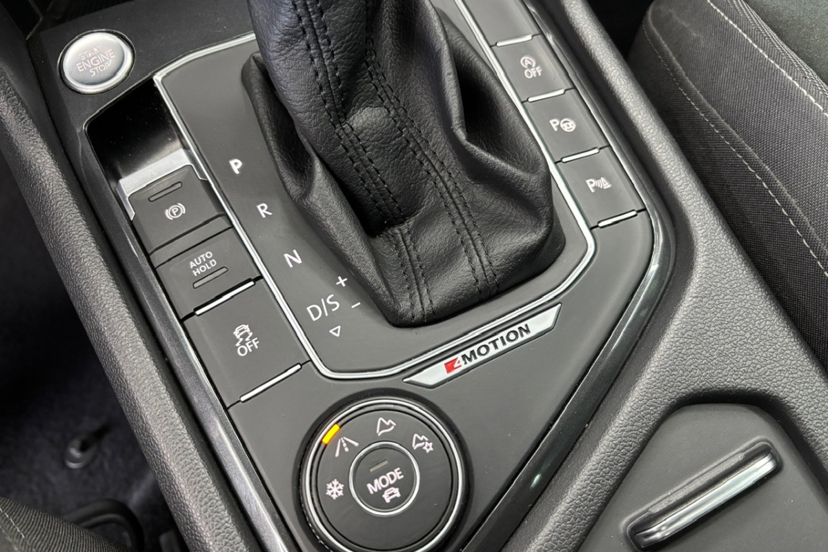Ponuka vozidiel / Volkswagen Tiguan 2.0 TDI SCR BMT 4MOTION Highline DSG EU6 - video