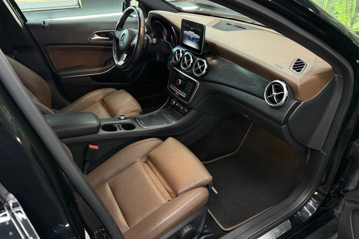 Ponuka vozidiel / Mercedes-Benz GLA 180 A/T - video
