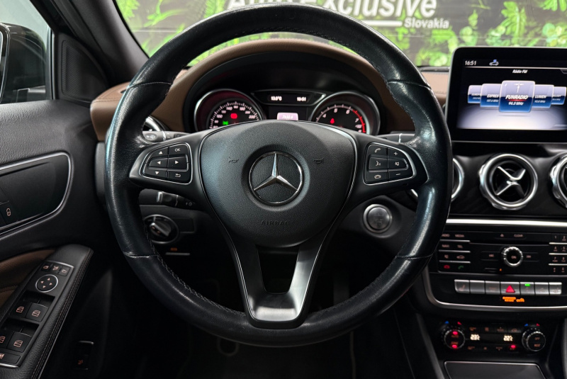  Ponuka vozidiel / Mercedes-Benz GLA 180 A/T - video