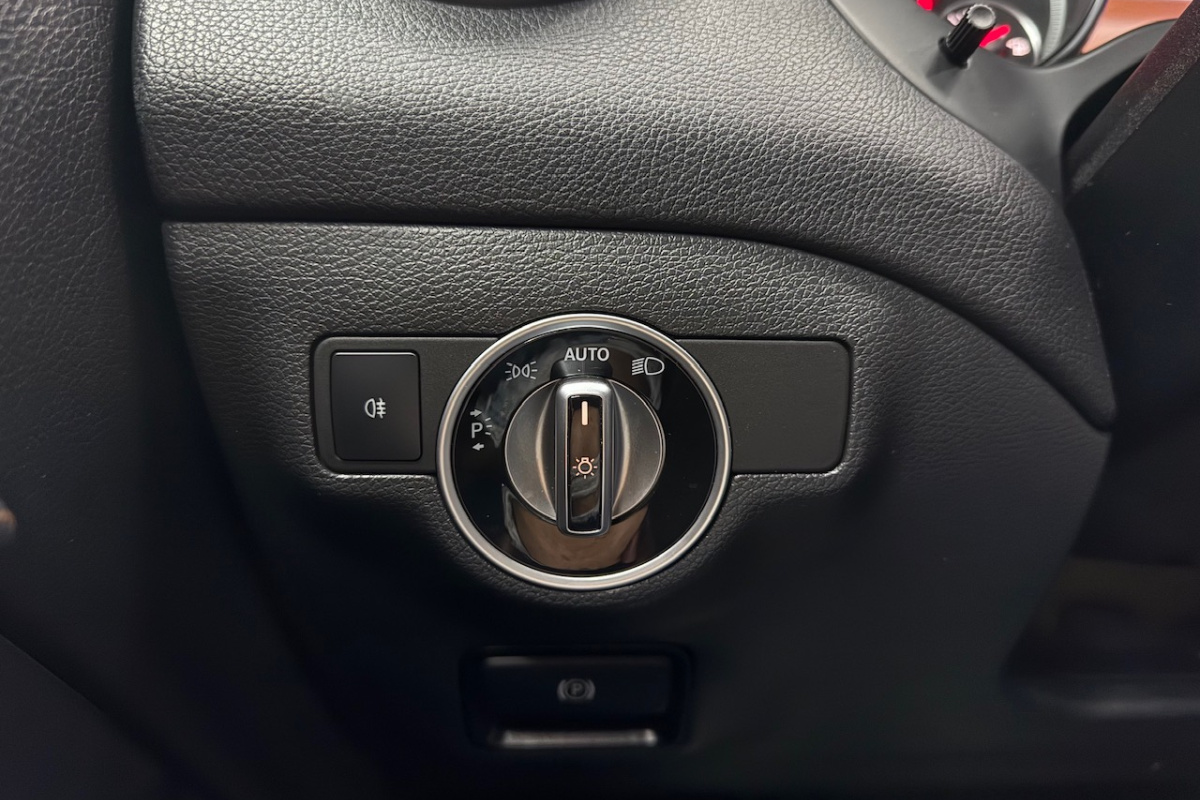 Ponuka vozidiel / Mercedes-Benz GLA 180 A/T - video