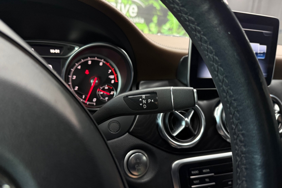 Ponuka vozidiel / Mercedes-Benz GLA 180 A/T - video
