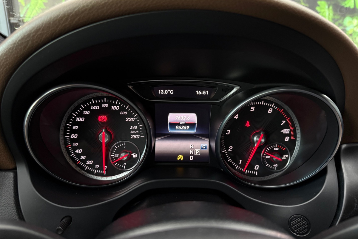 Ponuka vozidiel / Mercedes-Benz GLA 180 A/T - video