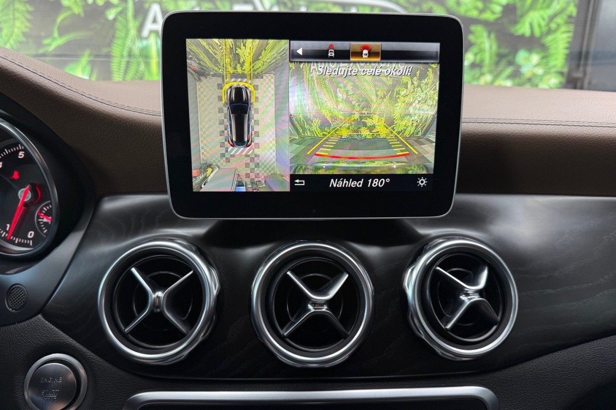 Ponuka vozidiel / Mercedes-Benz GLA 180 A/T - video