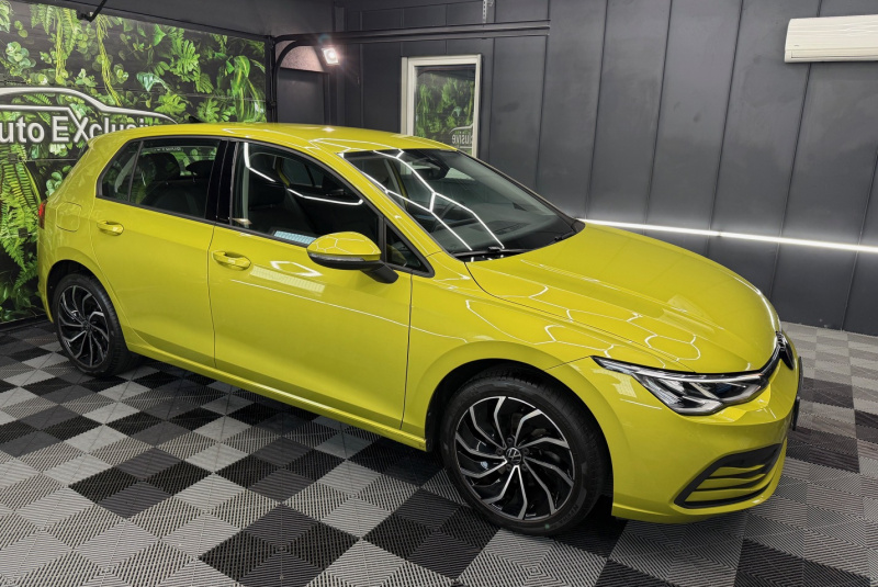  Ponuka vozidiel / Volkswagen Golf 1.5 eTSI ACT Life DSG - video