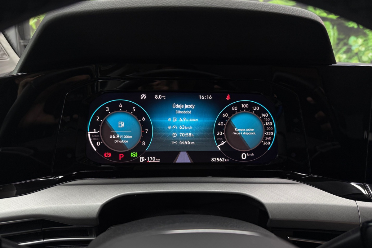 Ponuka vozidiel / Volkswagen Golf 1.5 eTSI ACT Life DSG - video