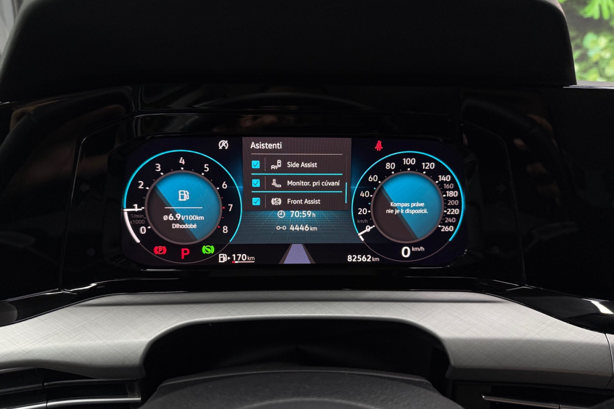 Ponuka vozidiel / Volkswagen Golf 1.5 eTSI ACT Life DSG - video