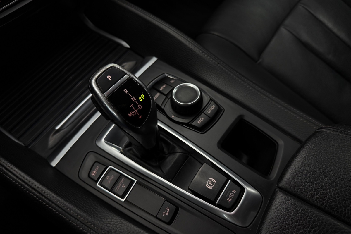 Ponuka vozidiel / BMW X6 xDrive 30d Standard A/T - video