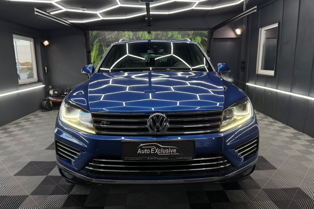 Ponuka vozidiel / Volkswagen Touareg II 3.0 V6 TDI BMT 4MOTION R-LINE - video