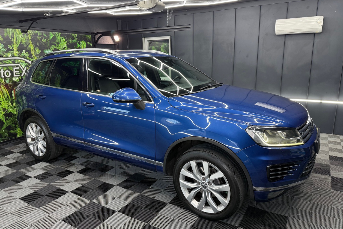 Ponuka vozidiel / Volkswagen Touareg II 3.0 V6 TDI BMT 4MOTION R-LINE - video