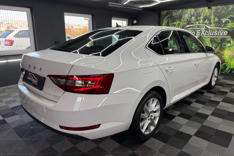  Ponuka vozidiel / Škoda Superb 2.0 TDI Ambition DSG - video
