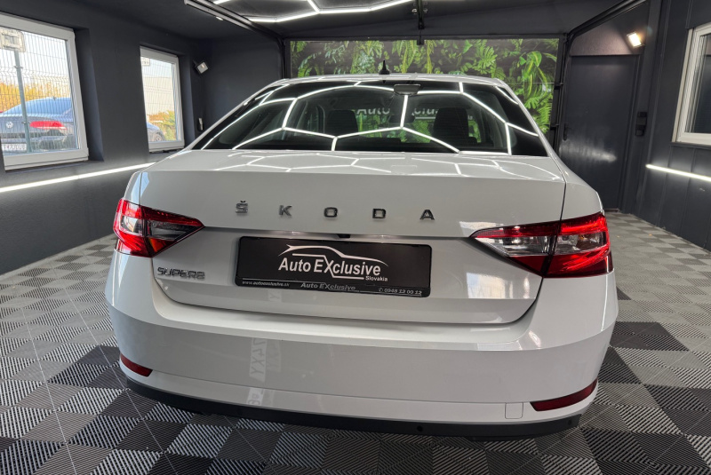  Ponuka vozidiel / Škoda Superb 2.0 TDI Ambition DSG - video
