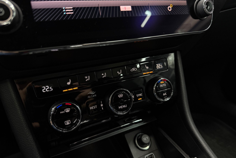  Ponuka vozidiel / Škoda Superb 2.0 TDI Ambition DSG - video