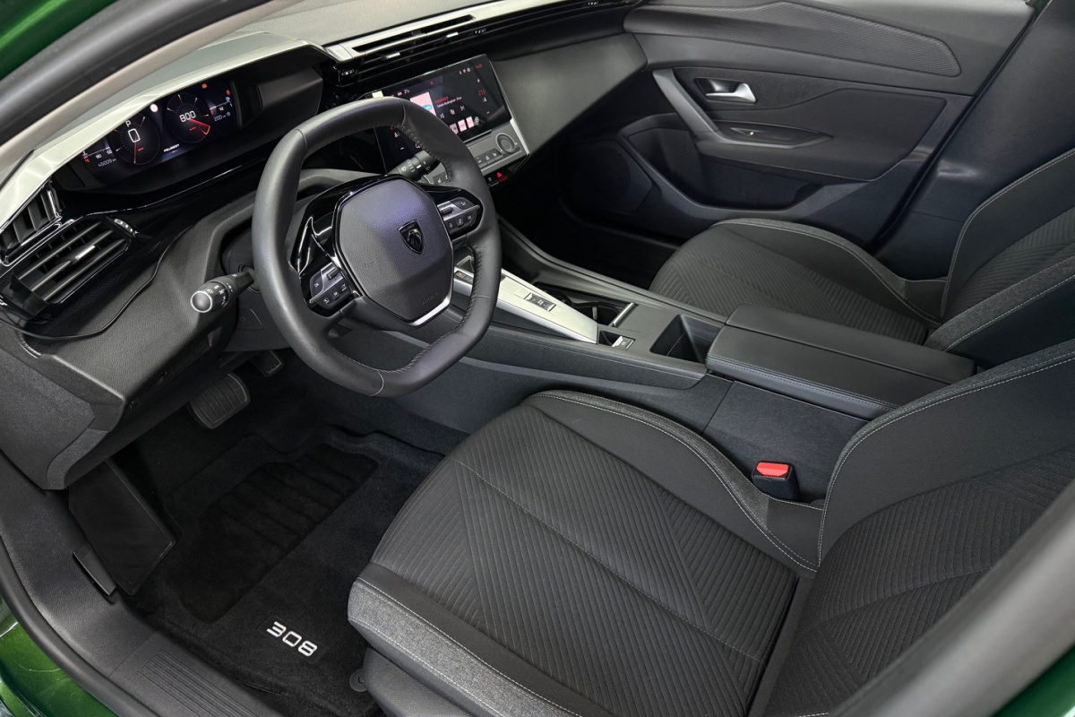 Ponuka vozidiel / Peugeot 308 1.2 A/T - video Ponuka vozidiel / Peugeot 308 1.2 A/T - video