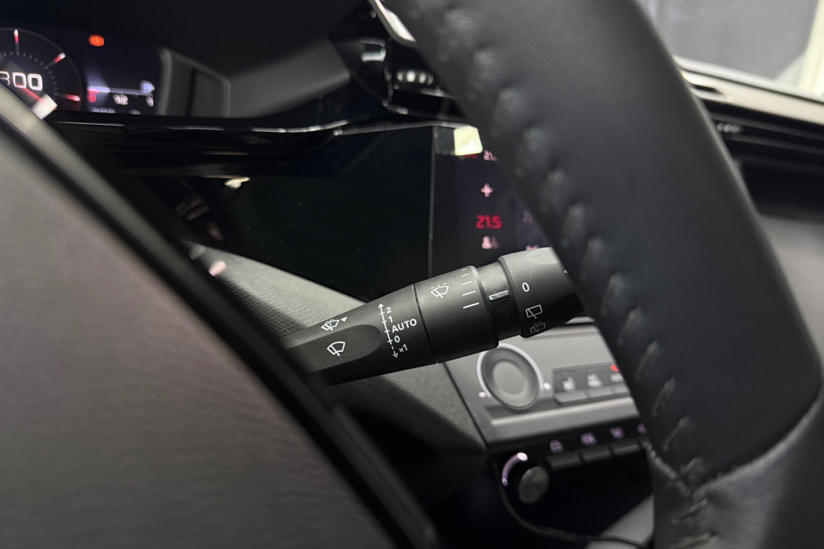 Ponuka vozidiel / Peugeot 308 1.2 A/T - video Ponuka vozidiel / Peugeot 308 1.2 A/T - video
