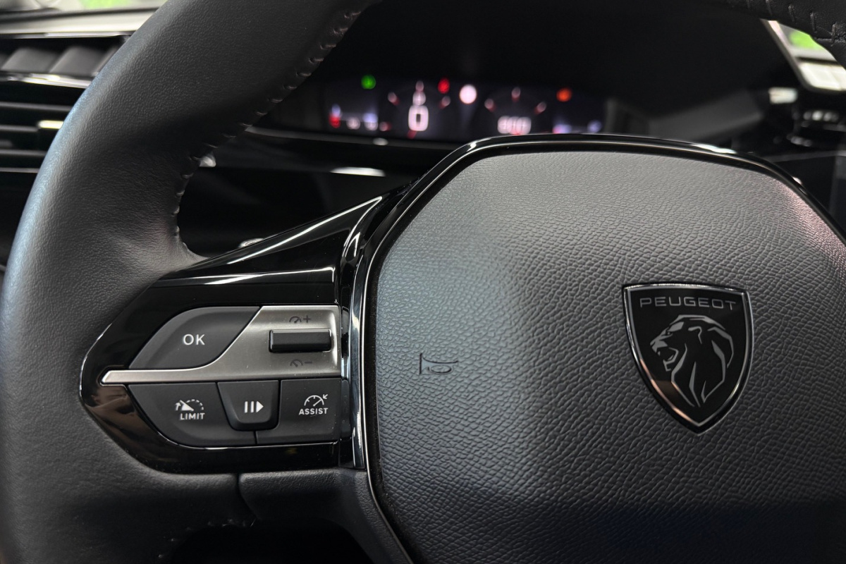 Ponuka vozidiel / Peugeot 308 1.2 A/T - video Ponuka vozidiel / Peugeot 308 1.2 A/T - video
