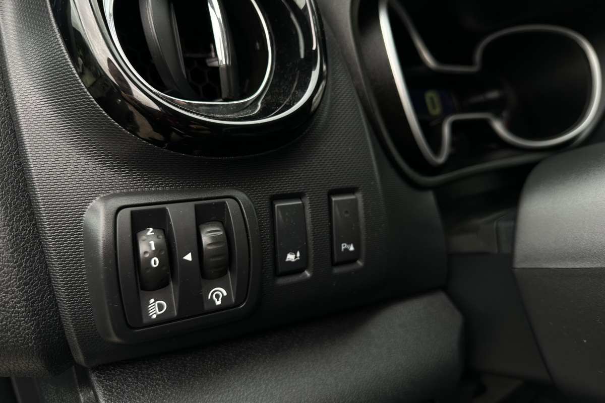 Ponuka vozidiel / Opel Vivaro 1.6 9-Miestne - video Ponuka vozidiel / Opel Vivaro 1.6 9-Miestne - video