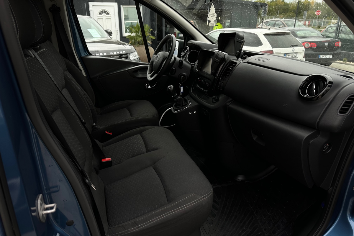 Ponuka vozidiel / Opel Vivaro 1.6 9-Miestne - video