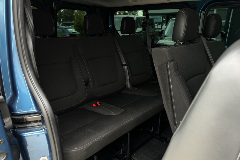  Ponuka vozidiel / Opel Vivaro 1.6 9-Miestne - video