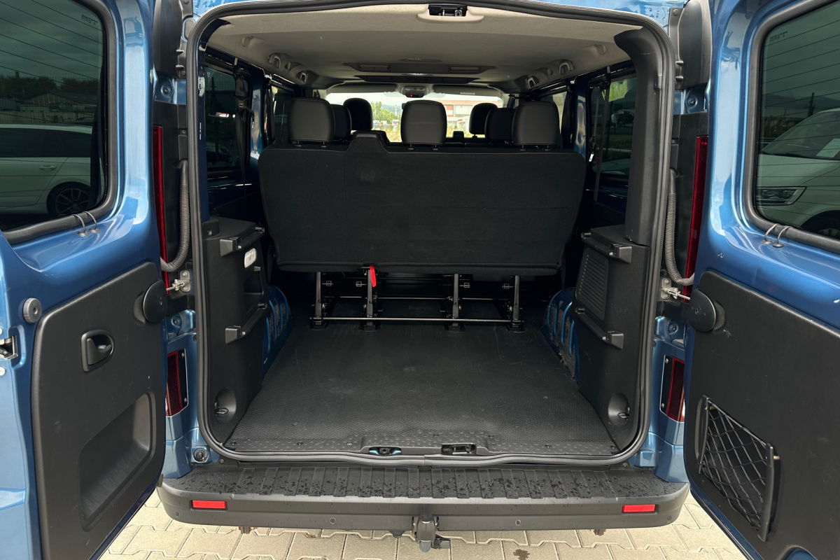 Ponuka vozidiel / Opel Vivaro 1.6 9-Miestne - video