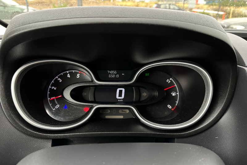  Ponuka vozidiel / Opel Vivaro 1.6 9-Miestne - video