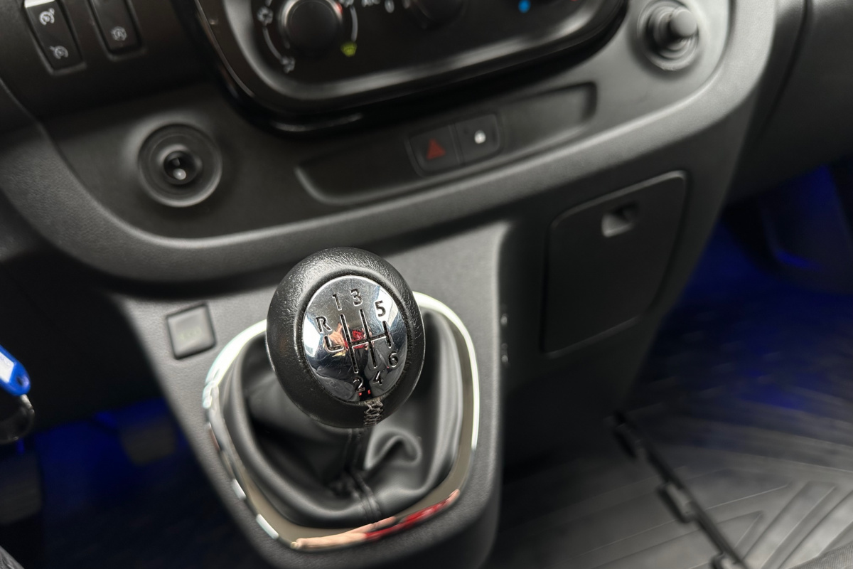 Ponuka vozidiel / Opel Vivaro 1.6 9-Miestne - video