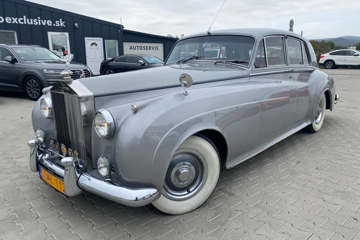 Ponuka vozidiel / Rolls Royce Silver Cloud 5.0 - video