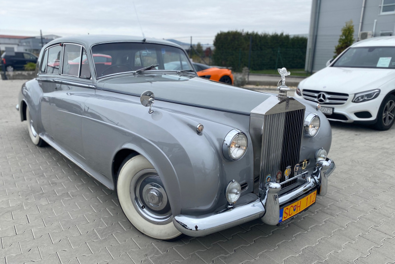  Ponuka vozidiel / Rolls Royce Silver Cloud 5.0 - video