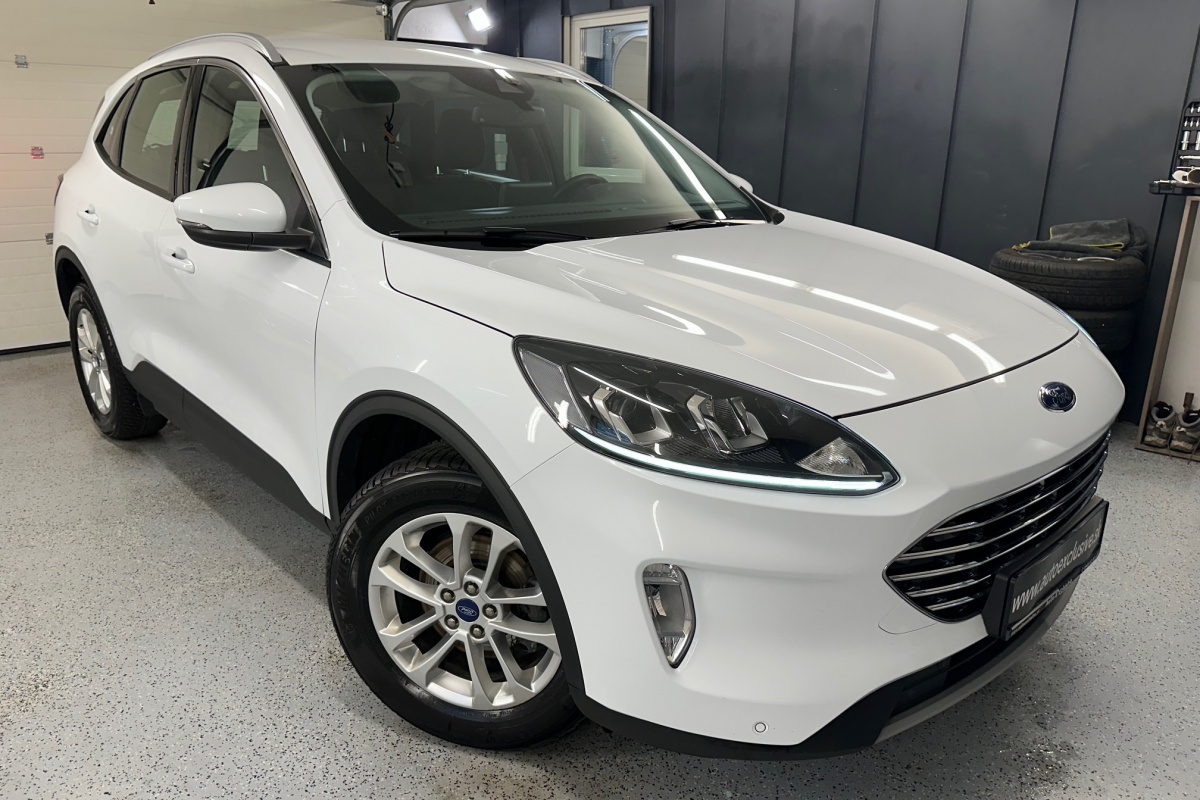 Ponuka vozidiel / Ford Kuga 1.5 TDCi EcoBlue 120k Titanium A/T - video